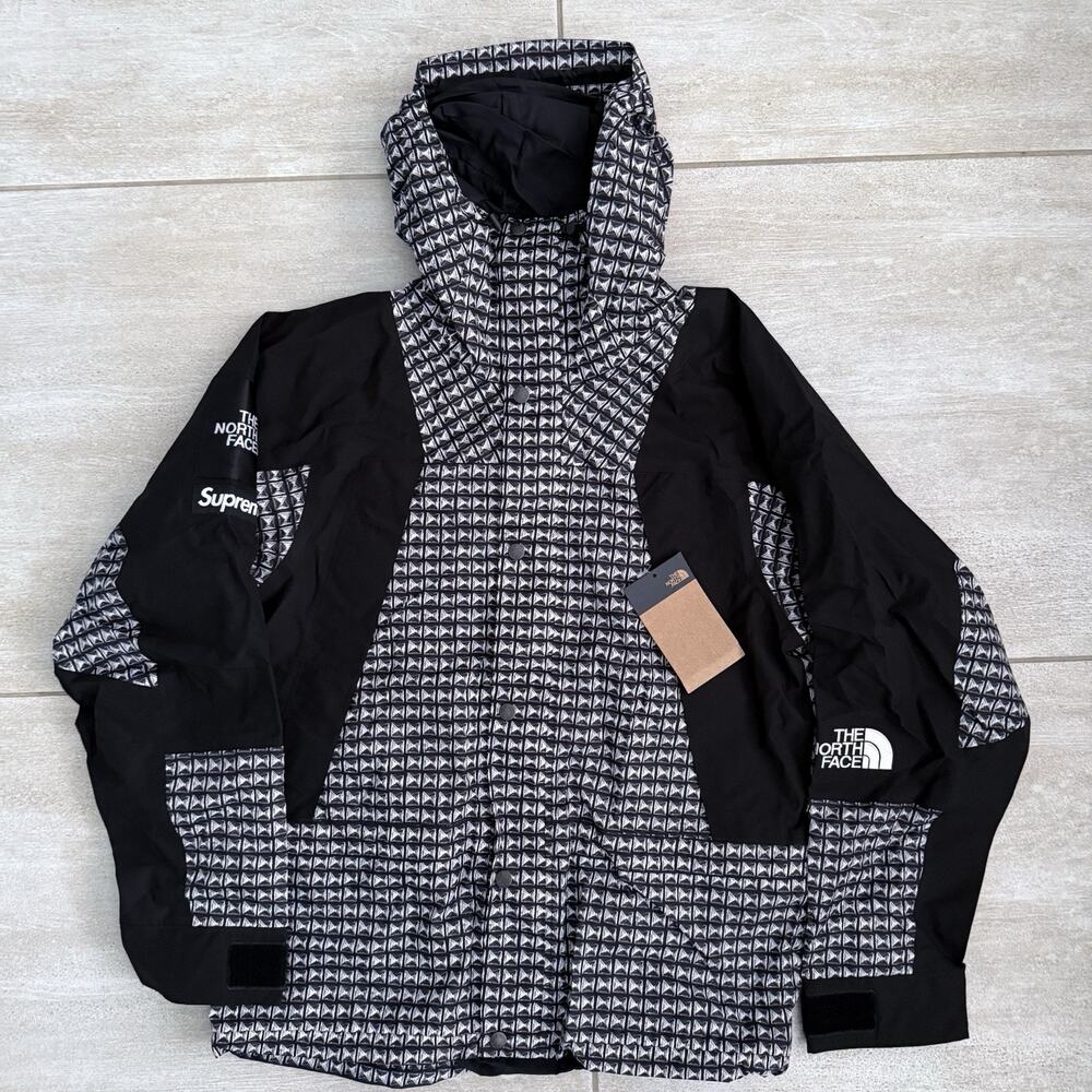 NEW TNF X SUPREME SS21 STUDDED MOUNTAIN LIGHT JACKET SZ SMALL MENS! - 0366